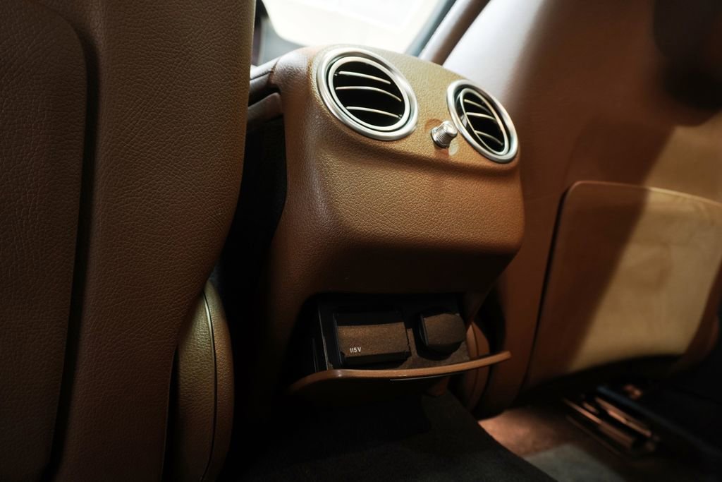 Used 2020 Mercedes-Benz E 350 4MATIC Sedan image 16