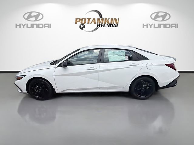 New 2026 Hyundai Elantra Sport FWD image 8