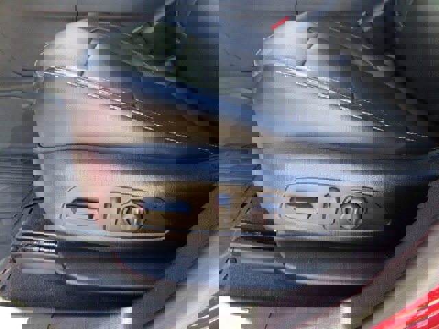 Used 2019 GMC Acadia SLT w/ Black Edition image 14