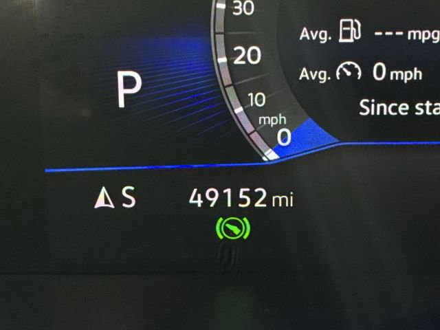 Used 2024 Volkswagen Taos SE w/ Panoramic Sunroof Package AWD/4WD image 12