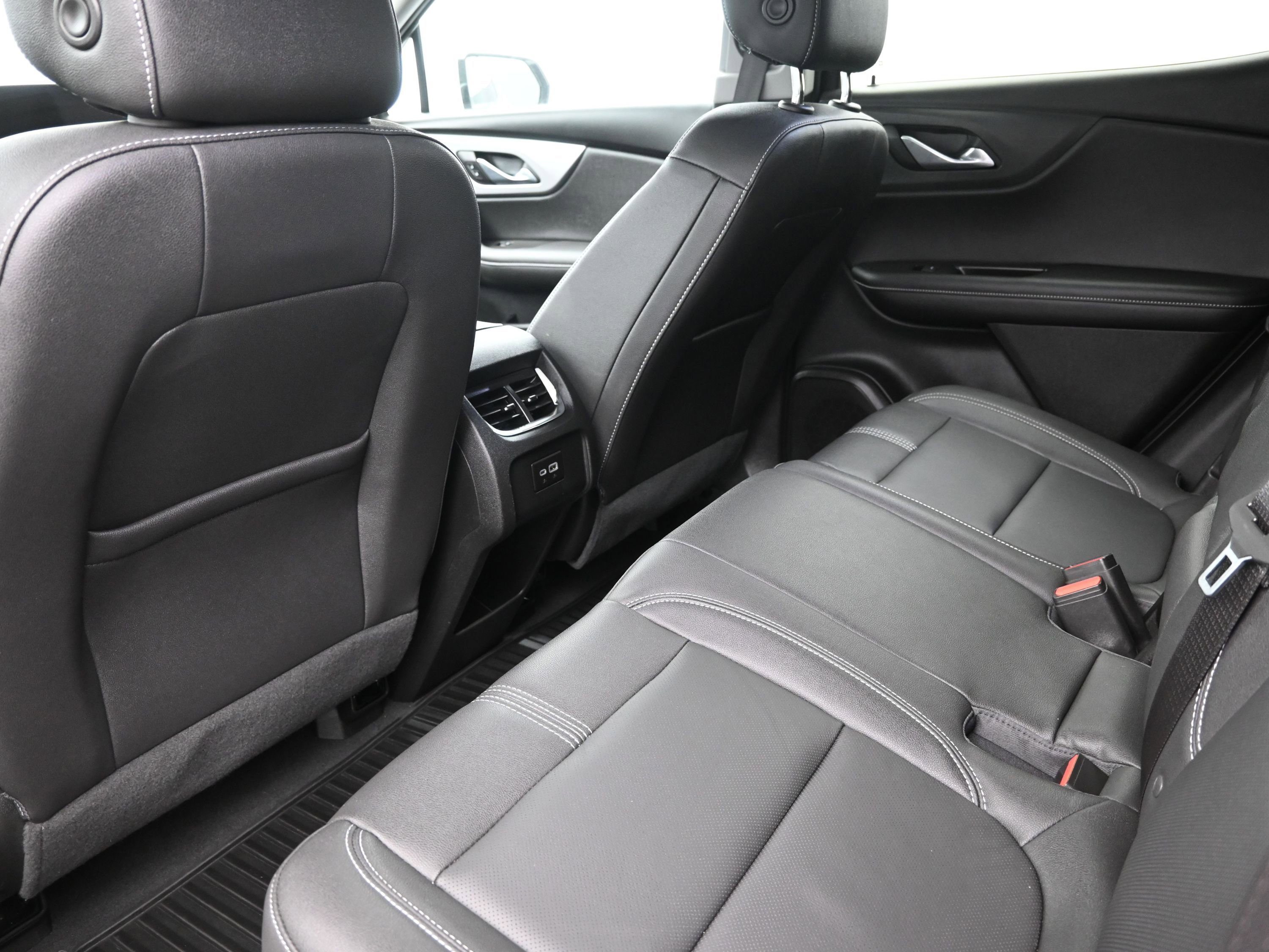 Used 2023 Chevrolet Blazer LT AWD/4WD image 20