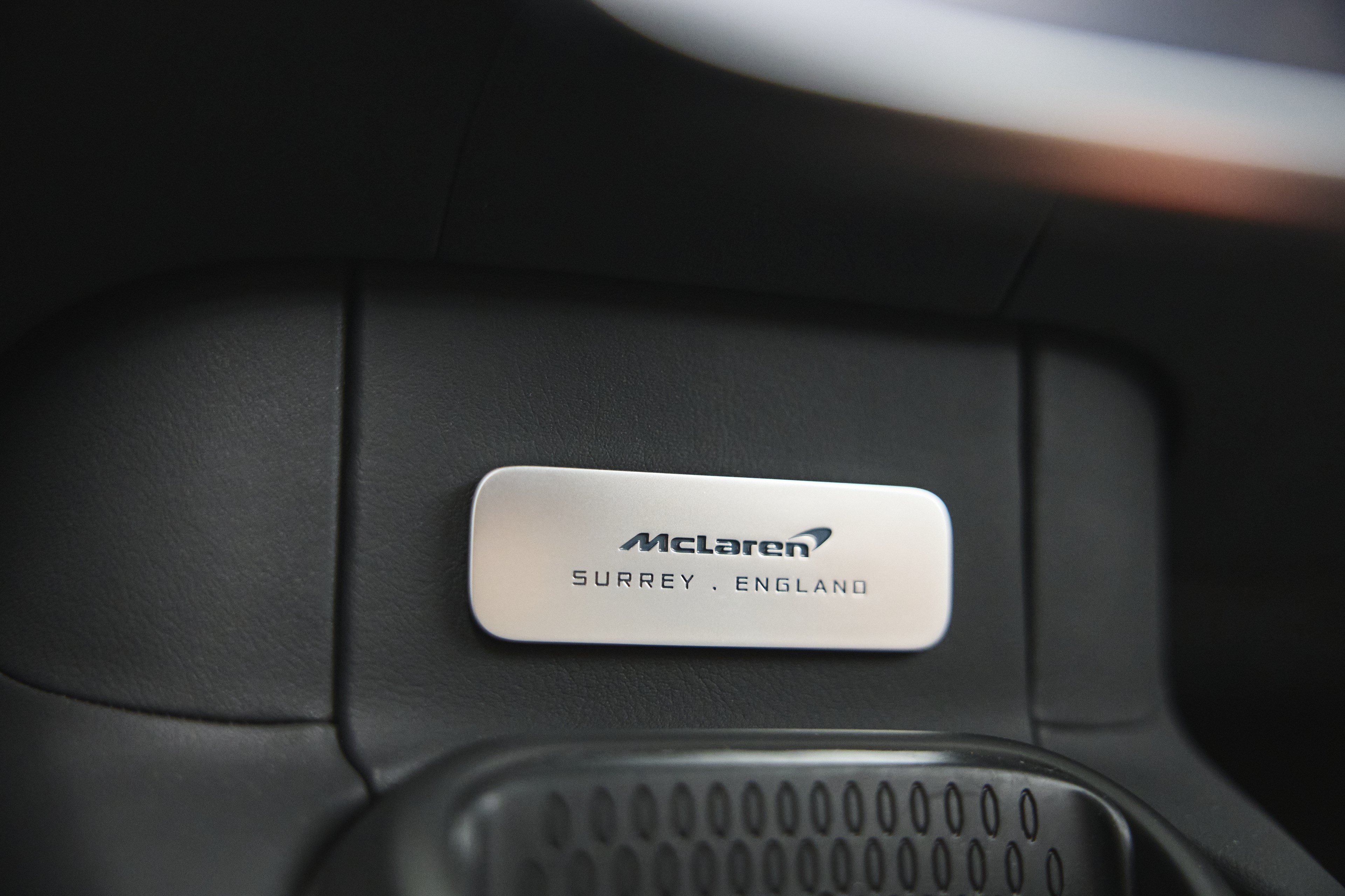 Used 2025 McLaren Artura Spider RWD image 33