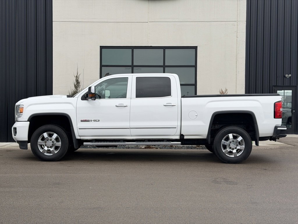 Used 2017 GMC Sierra 2500 SLT image 2