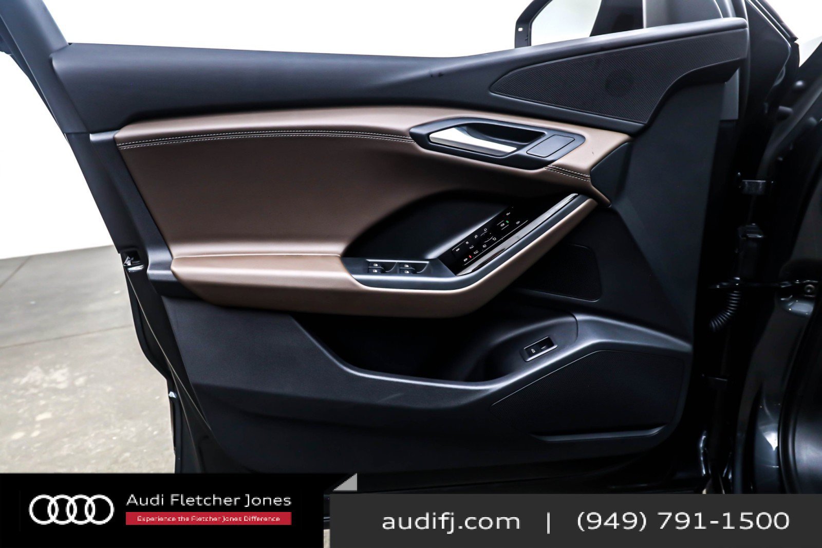 Used 2025 Audi Q6 e-tron Premium w/ Convenience Package image 21