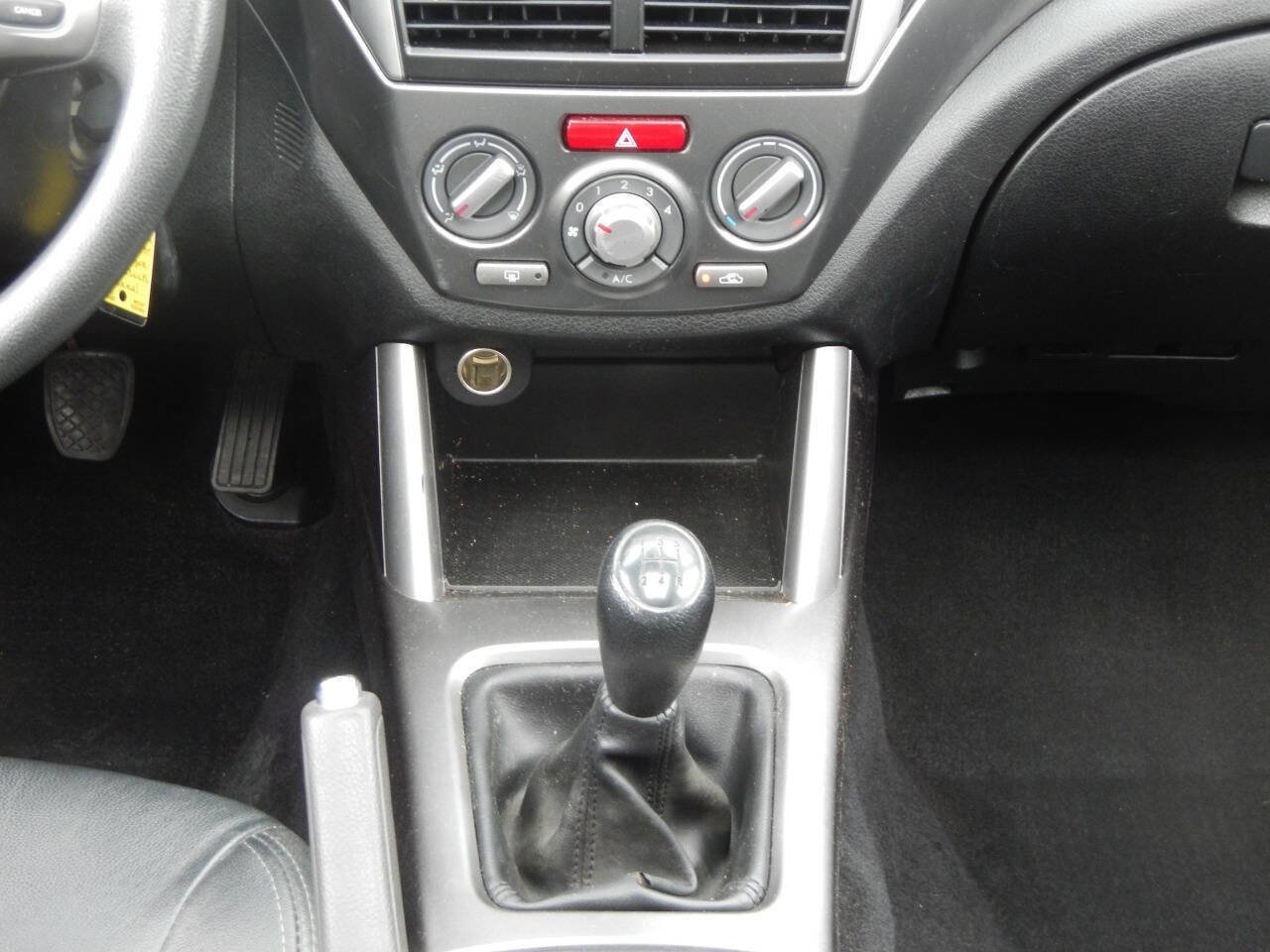 Used 2011 Subaru Forester 2.5X Premium w/ All-Weather Pkg image 3