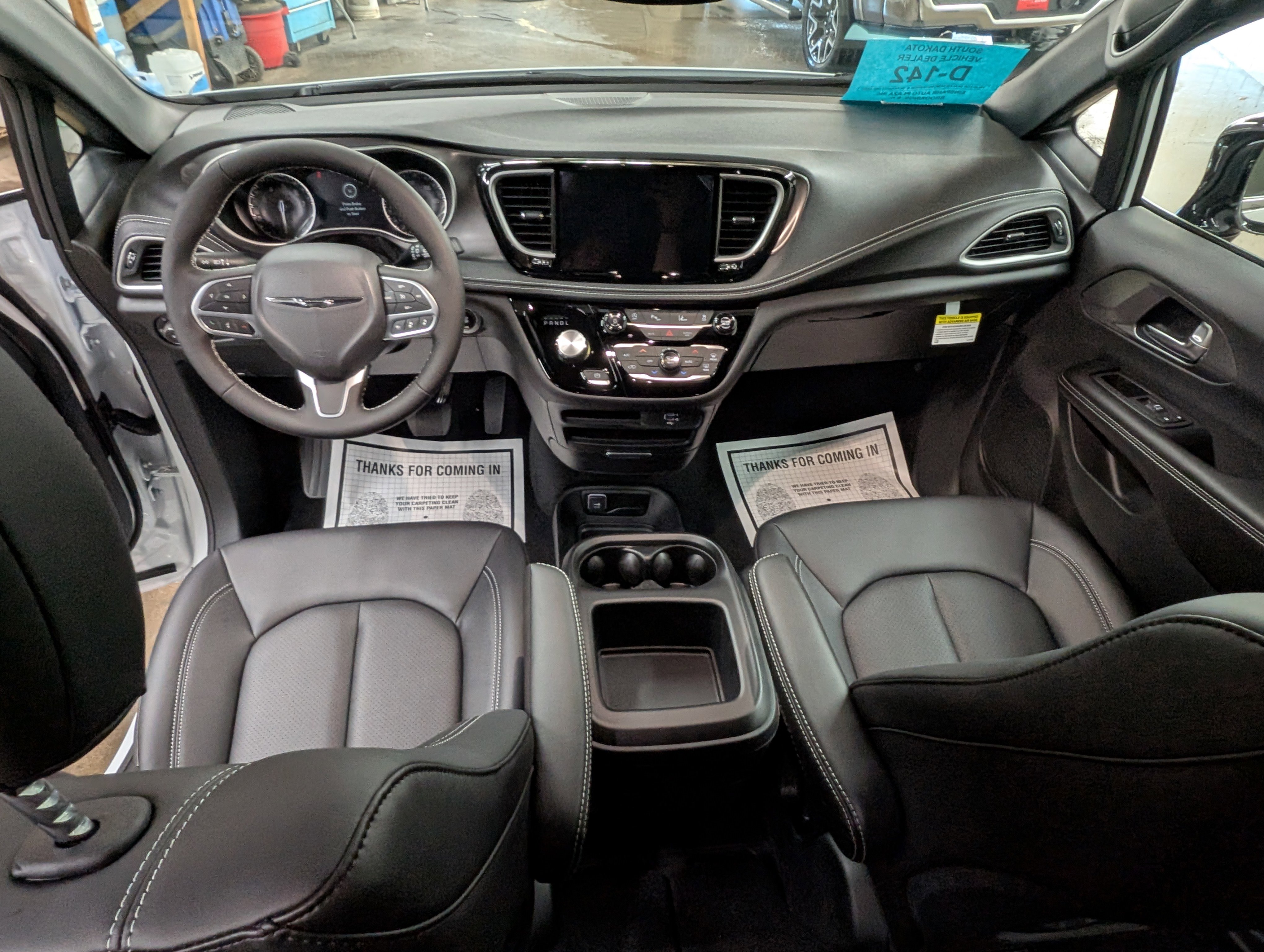 New 2026 Chrysler Pacifica Select image 9