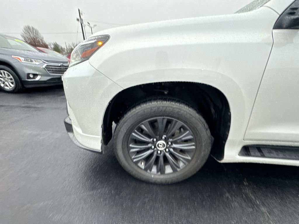 Used 2023 Lexus GX 460 Premium w/ Accessory Package image 10