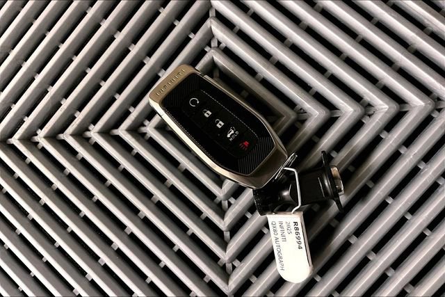 Used 2025 INFINITI QX80 Autograph w/ Premium Cargo Package image 12