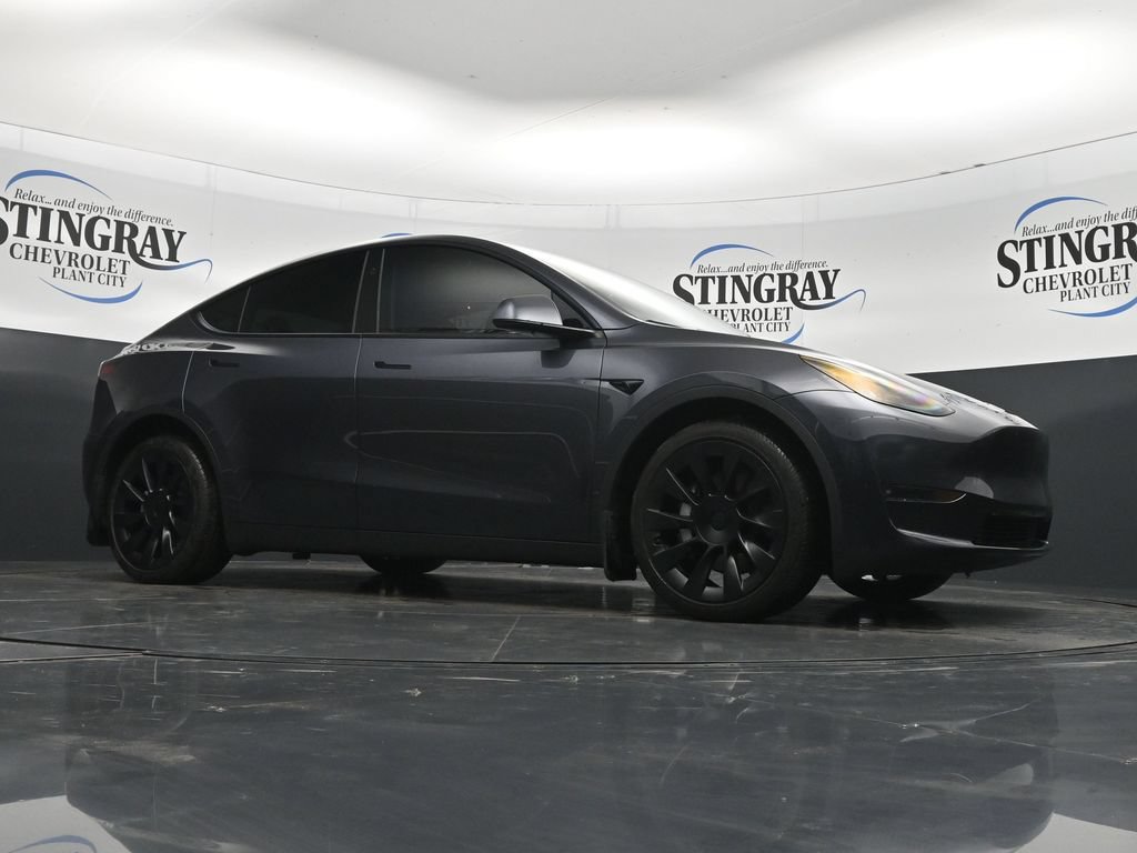 Used 2024 Tesla Model Y Long Range AWD/4WD image 26