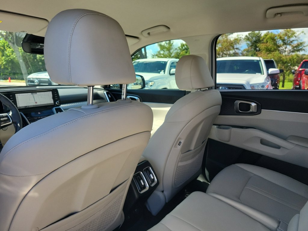 Certified 2022 Kia Sorento S FWD image 26