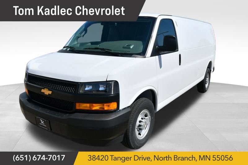 New 2026 Chevrolet Express 2500 Extended w/ Cold Climate Package
