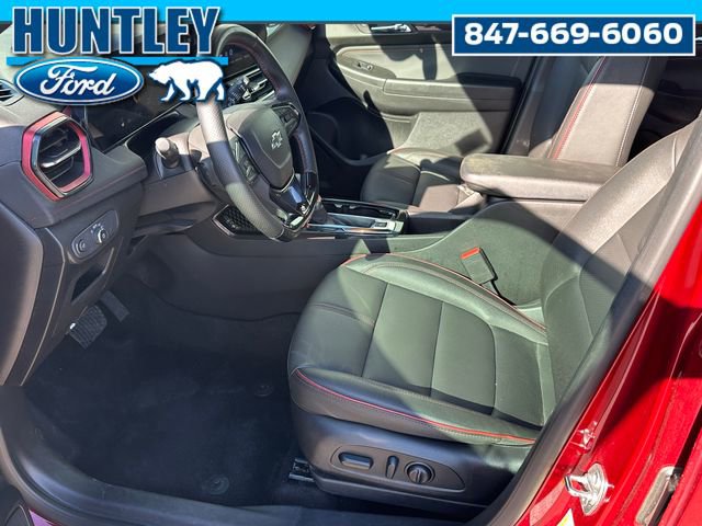 Used 2025 Chevrolet TrailBlazer RS w/ Convenience Package FWD image 16