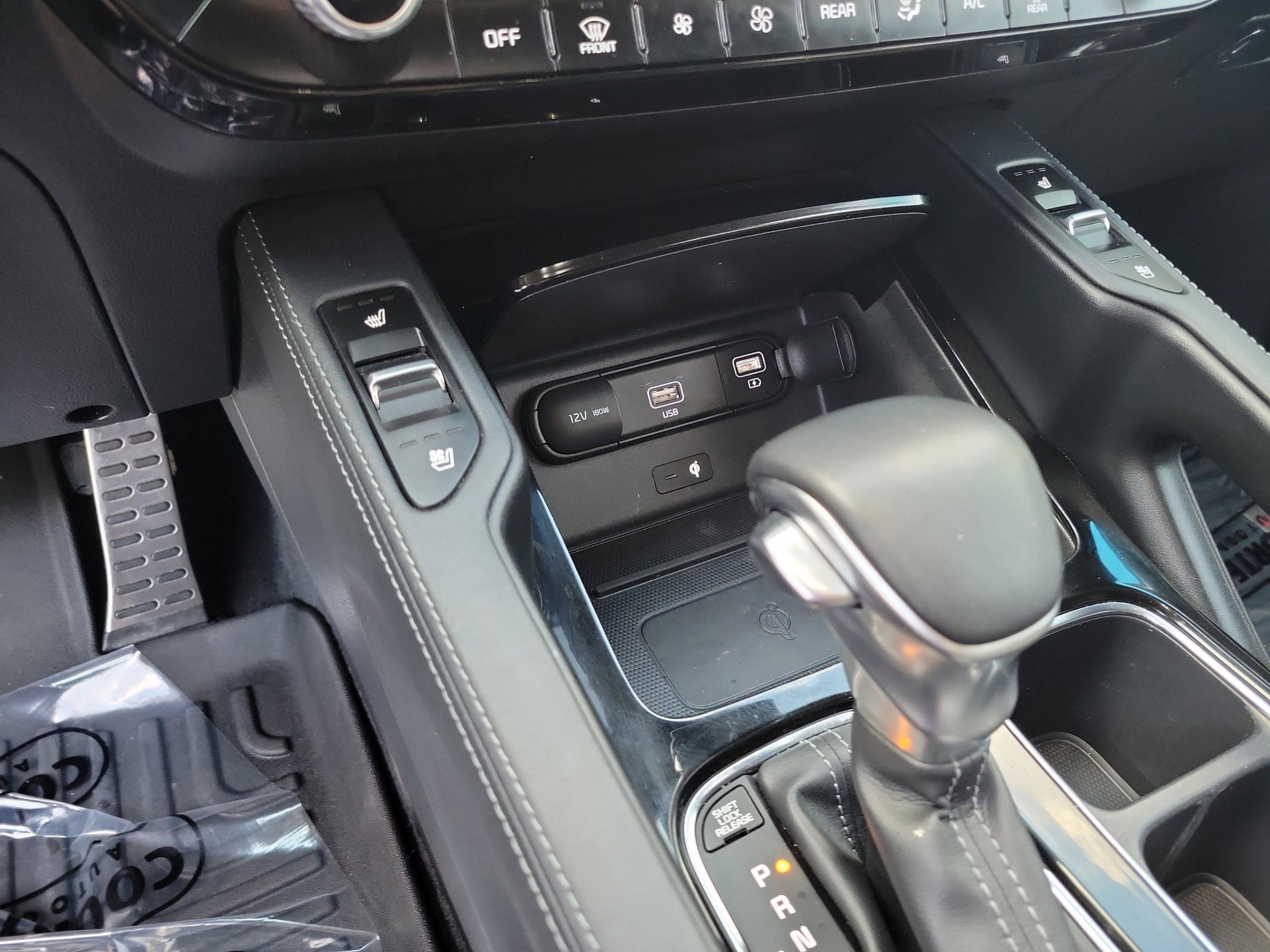Certified 2022 Kia Telluride SX w/ Nightfall Edition Package AWD/4WD image 21