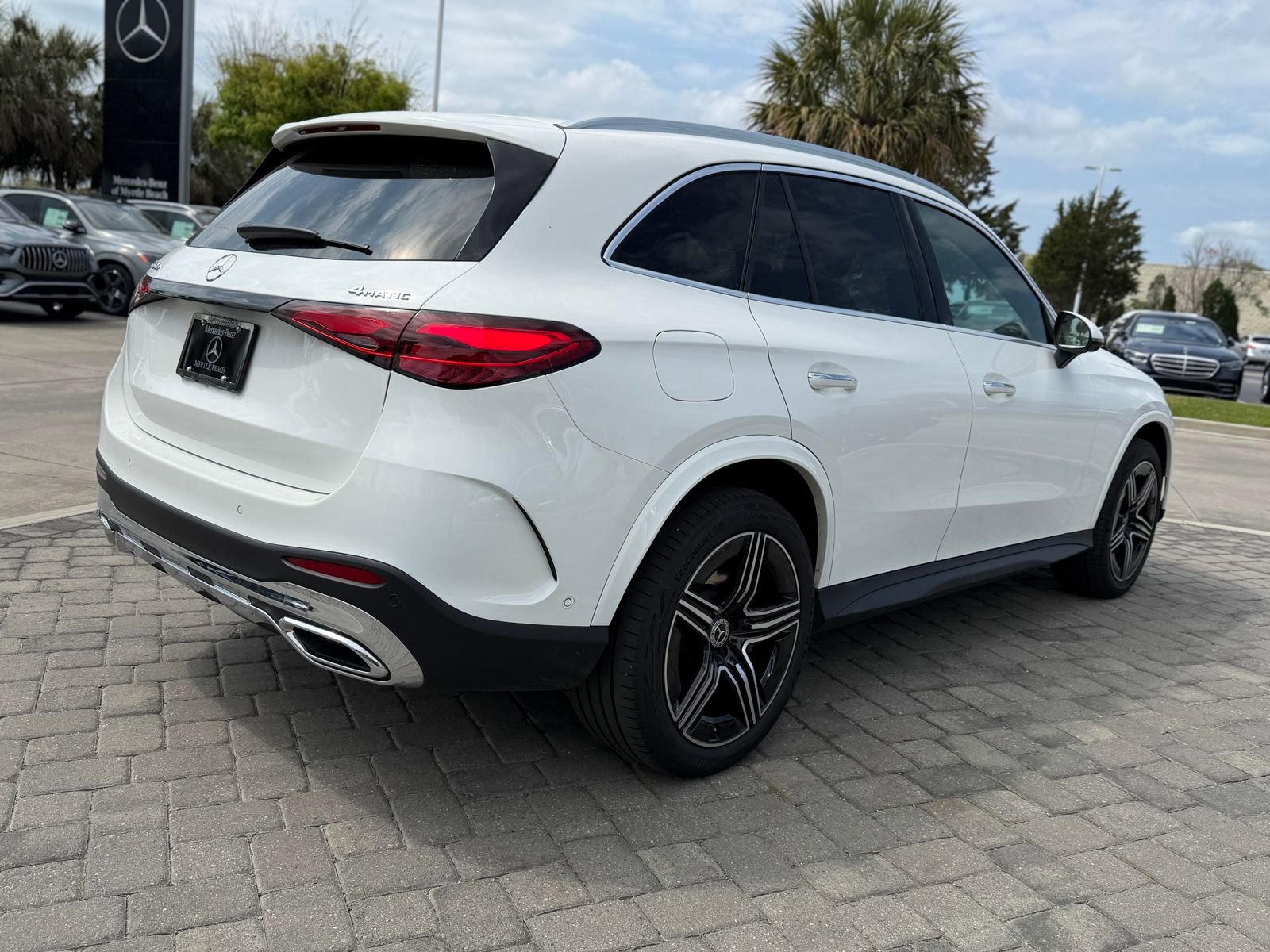 Certified 2025 Mercedes-Benz GLC 350e 4MATIC image 9