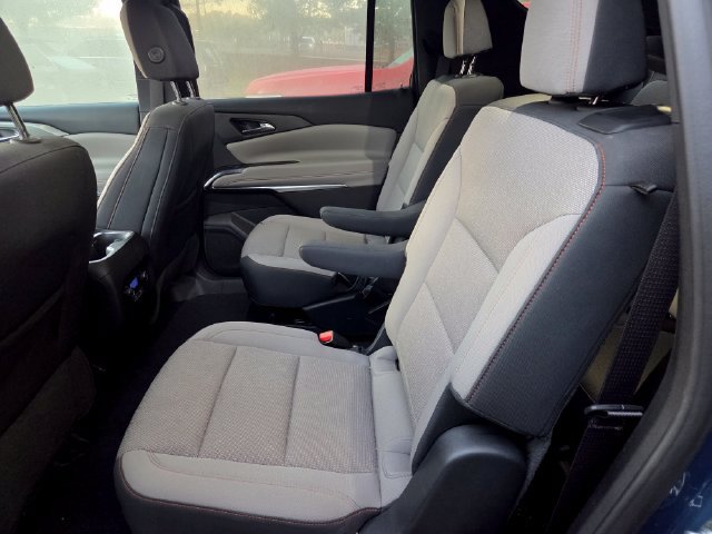 Used 2024 Chevrolet Traverse LT w/ LPO, Floor Liner Package FWD image 11