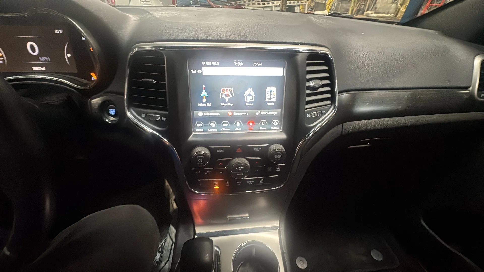 Used 2018 Jeep Grand Cherokee Altitude AWD/4WD image 12