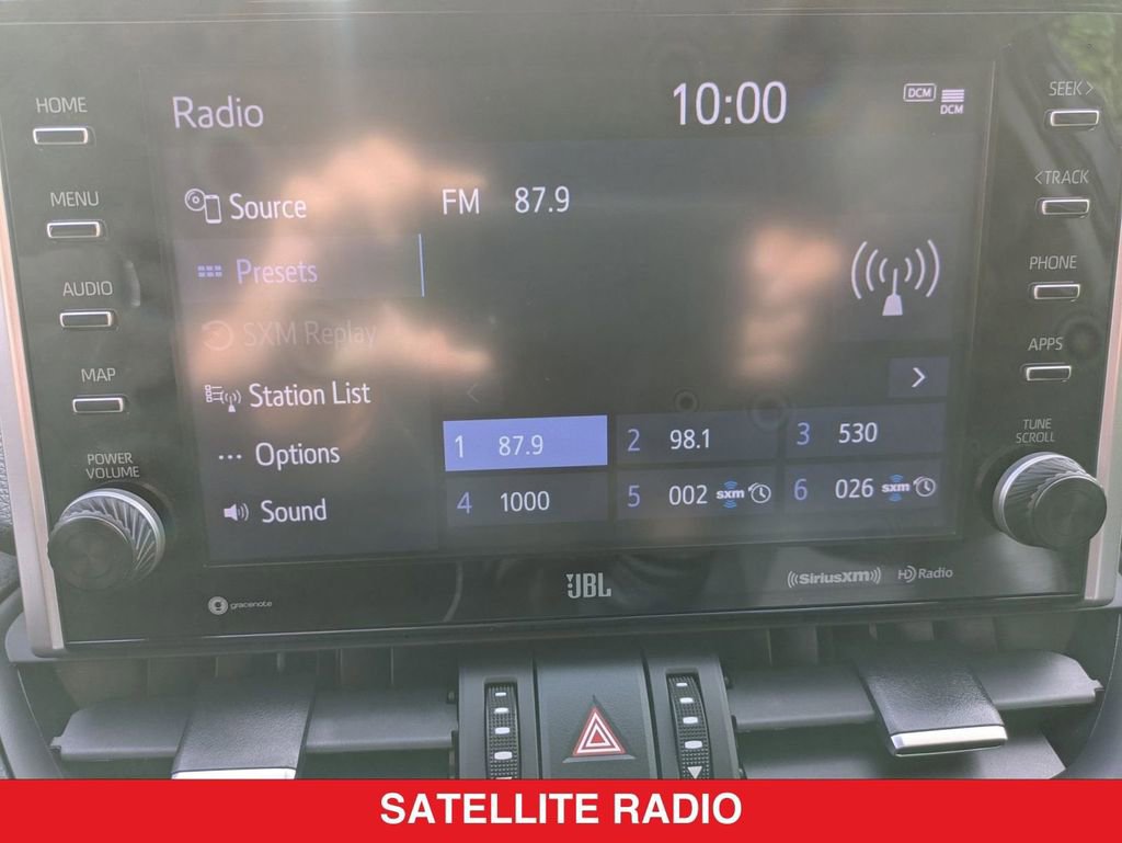 Used 2022 Toyota RAV4 XLE Premium image 29