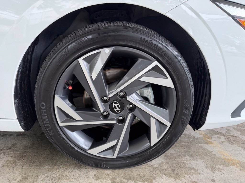 Used 2025 Hyundai Elantra Sport FWD image 19