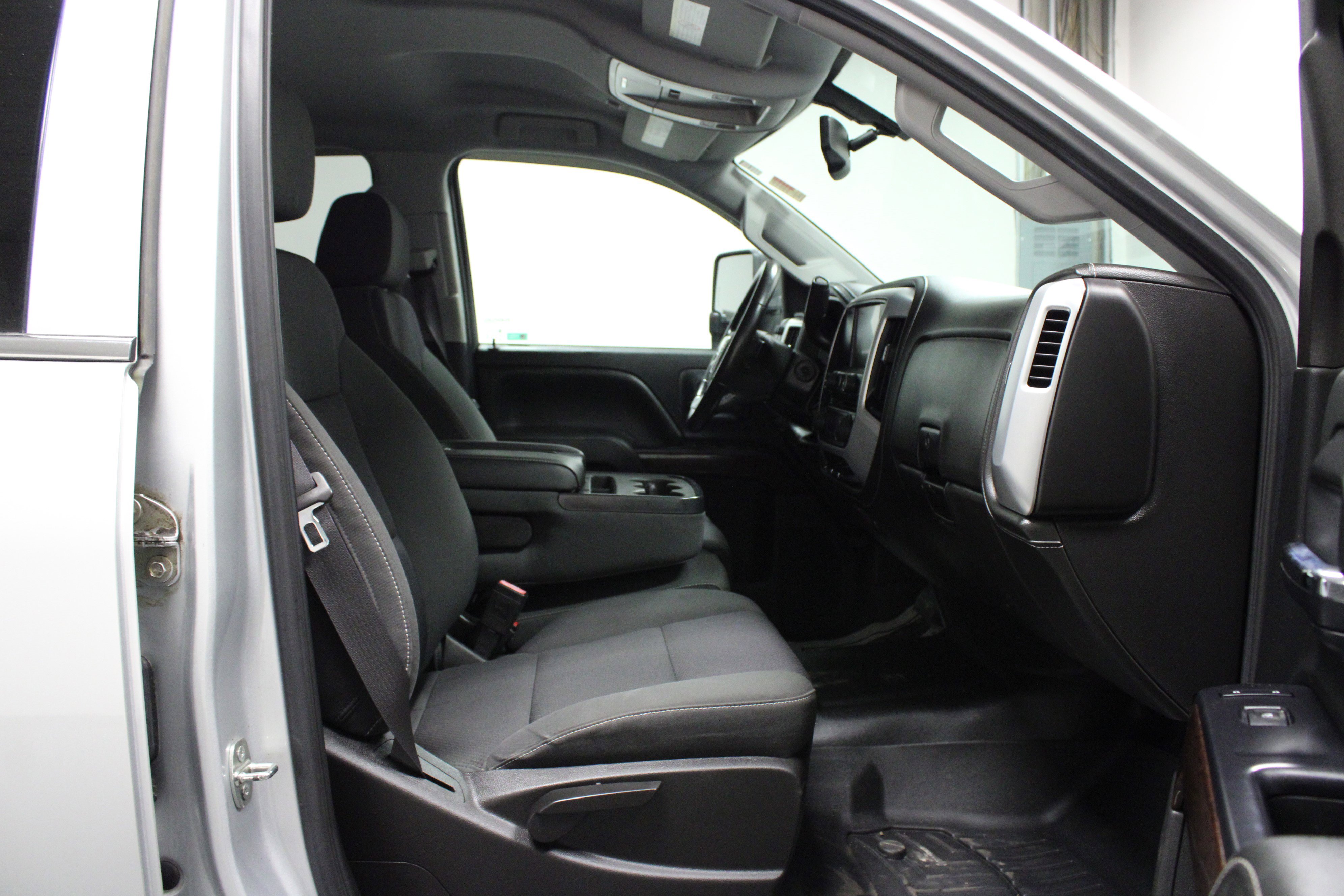 Used 2015 GMC Sierra 2500 SLE image 15