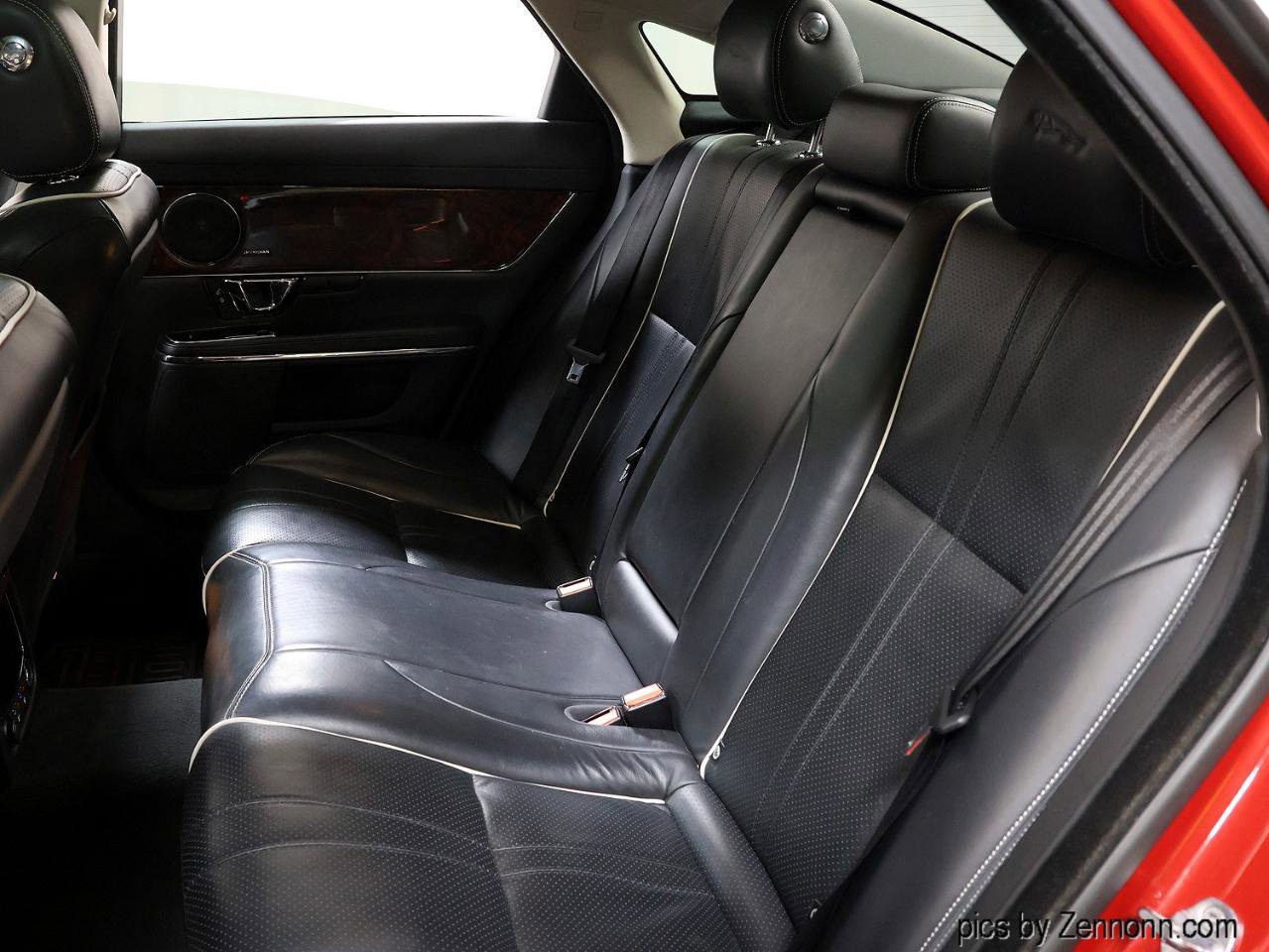 Used 2018 Jaguar XJ R-Sport image 14