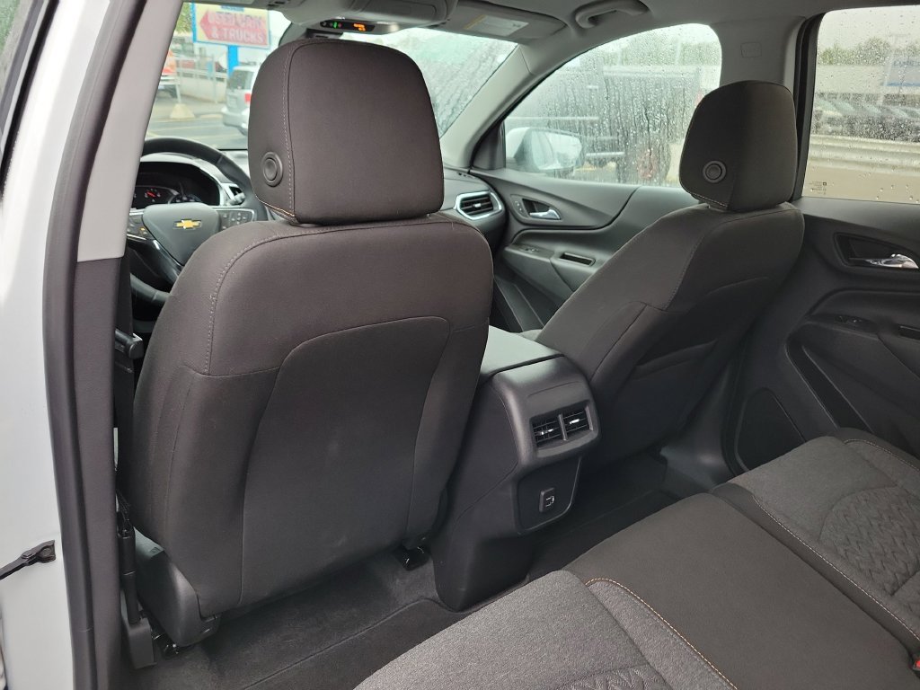 Used 2024 Chevrolet Equinox LT FWD image 18