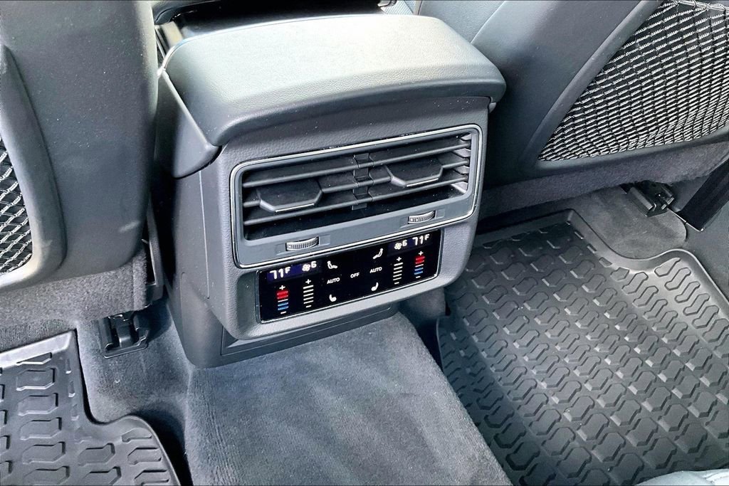 Used 2023 Audi Q7 3.0T Prestige w/ Prestige Package image 18