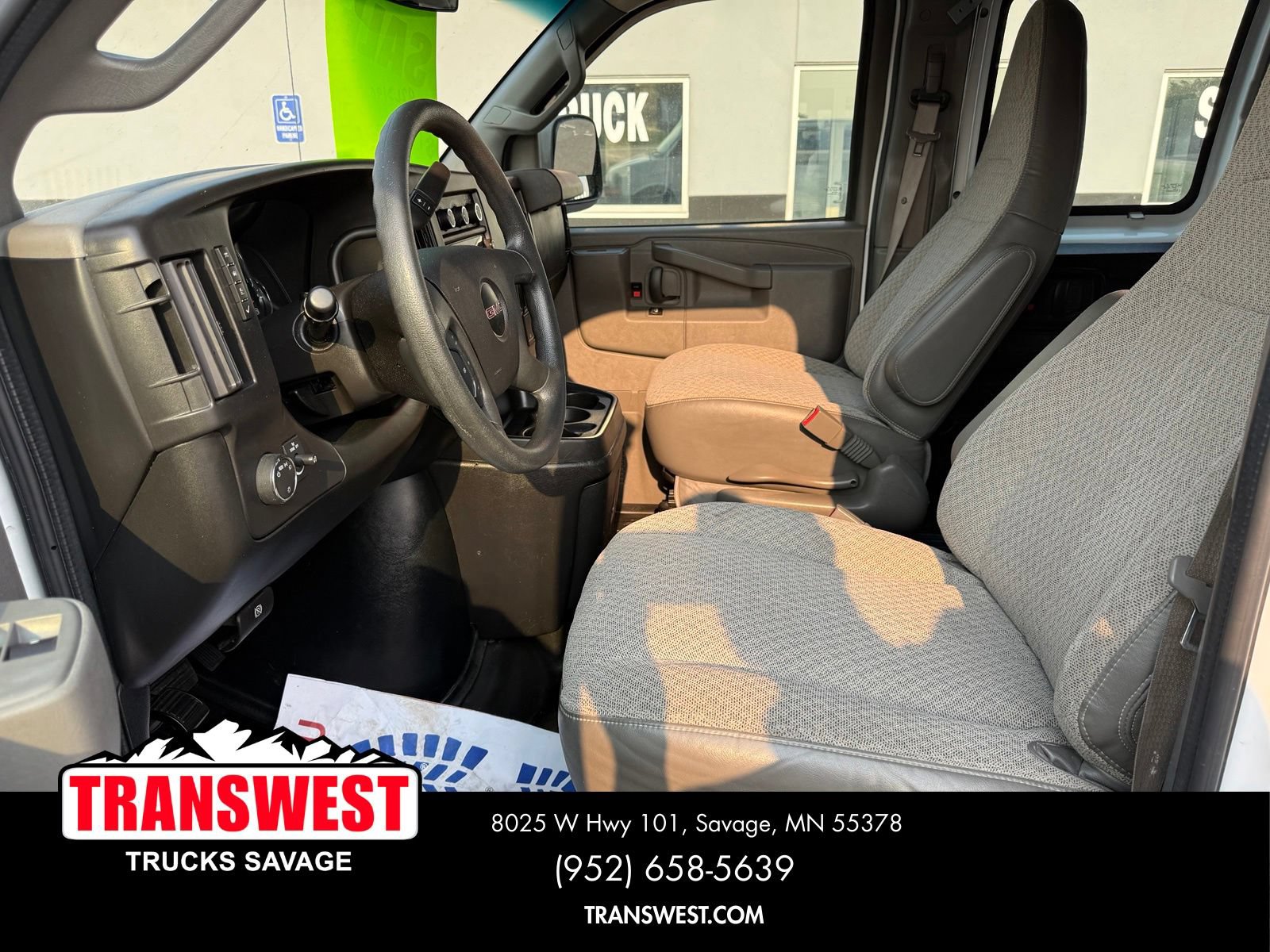 Used 2017 GMC Savana 2500 RWD image 5