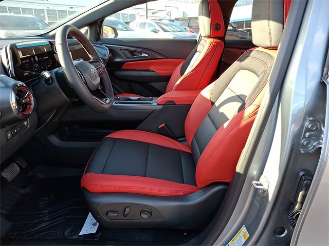 New 2026 Chevrolet Equinox EV RS image 9