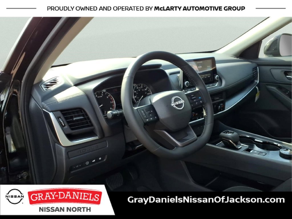 Certified 2026 Nissan Rogue SV AWD/4WD image 14