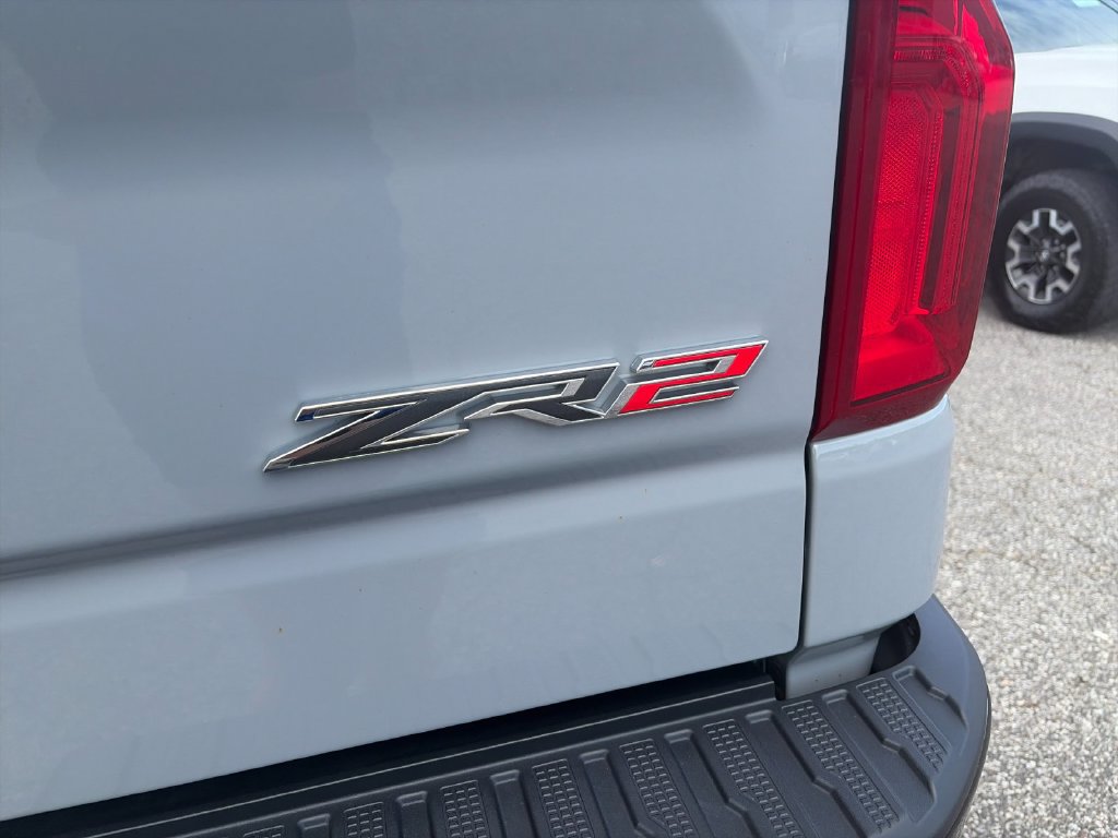 Used 2024 Chevrolet Silverado 1500 ZR2 w/ Technology Package AWD/4WD image 34