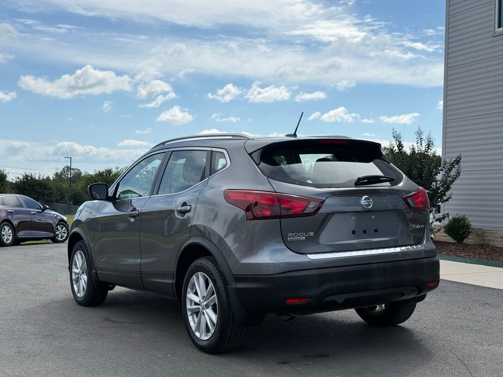Used 2018 Nissan Rogue Sport SV image 8