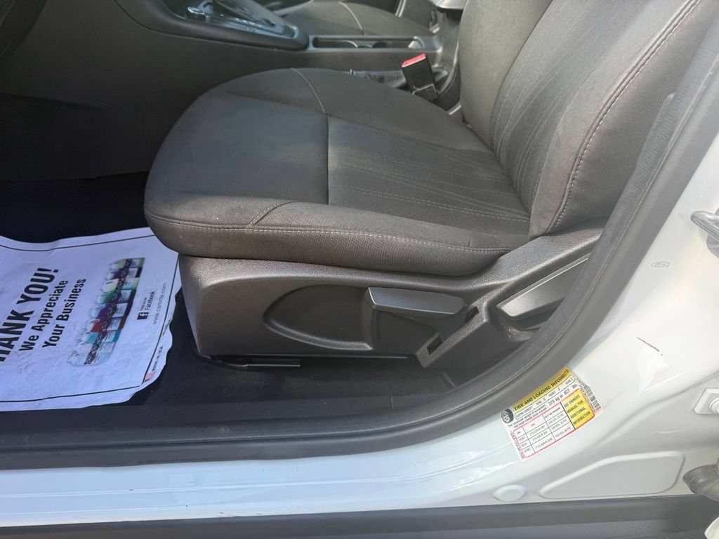 Used 2016 Ford Focus SE FWD image 20