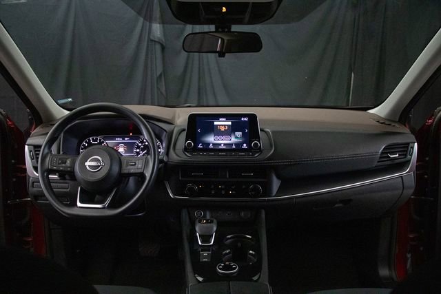 Used 2023 Nissan Rogue S image 21