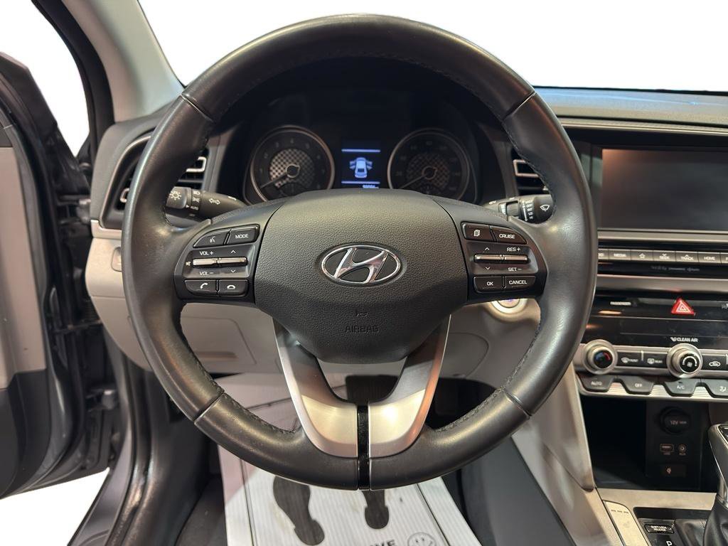 Used 2019 Hyundai Elantra Limited FWD image 15