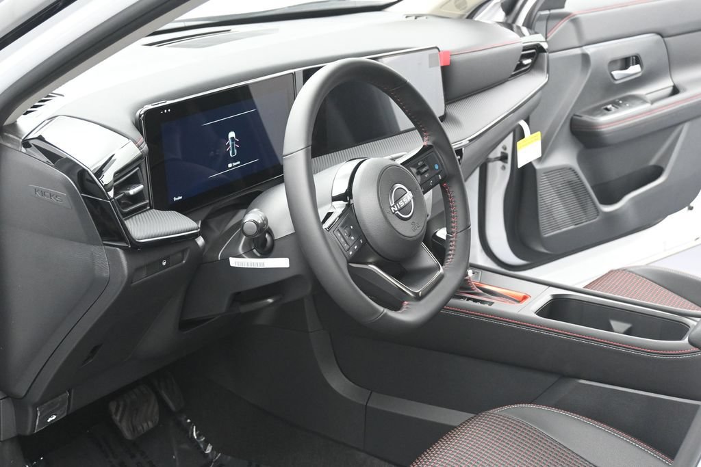 New 2026 Nissan Kicks SR AWD/4WD image 7