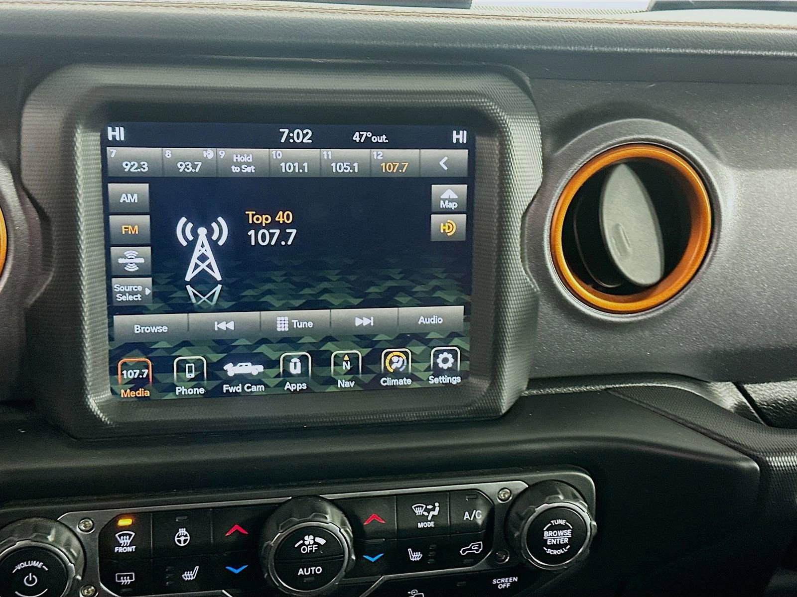 Used 2022 Jeep Gladiator Mojave w/ LED Lighting Group AWD/4WD image 15