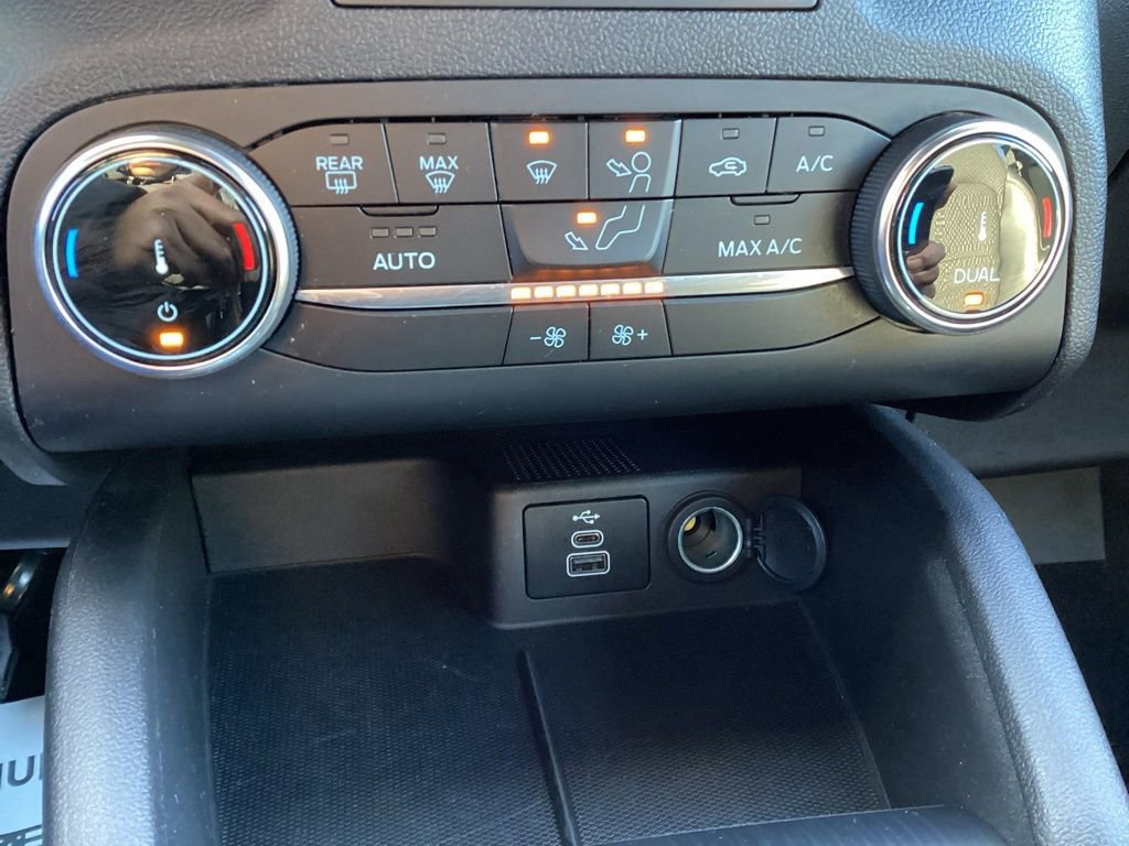 Used 2025 Ford Escape ST-Line image 19