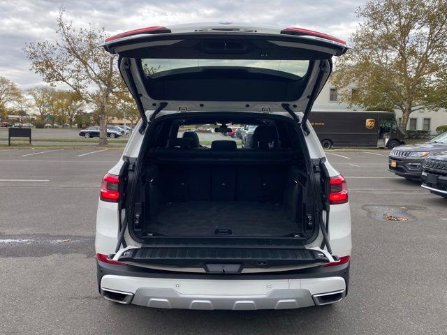 Used 2022 BMW X5 xDrive40i w/ Premium Package image 11