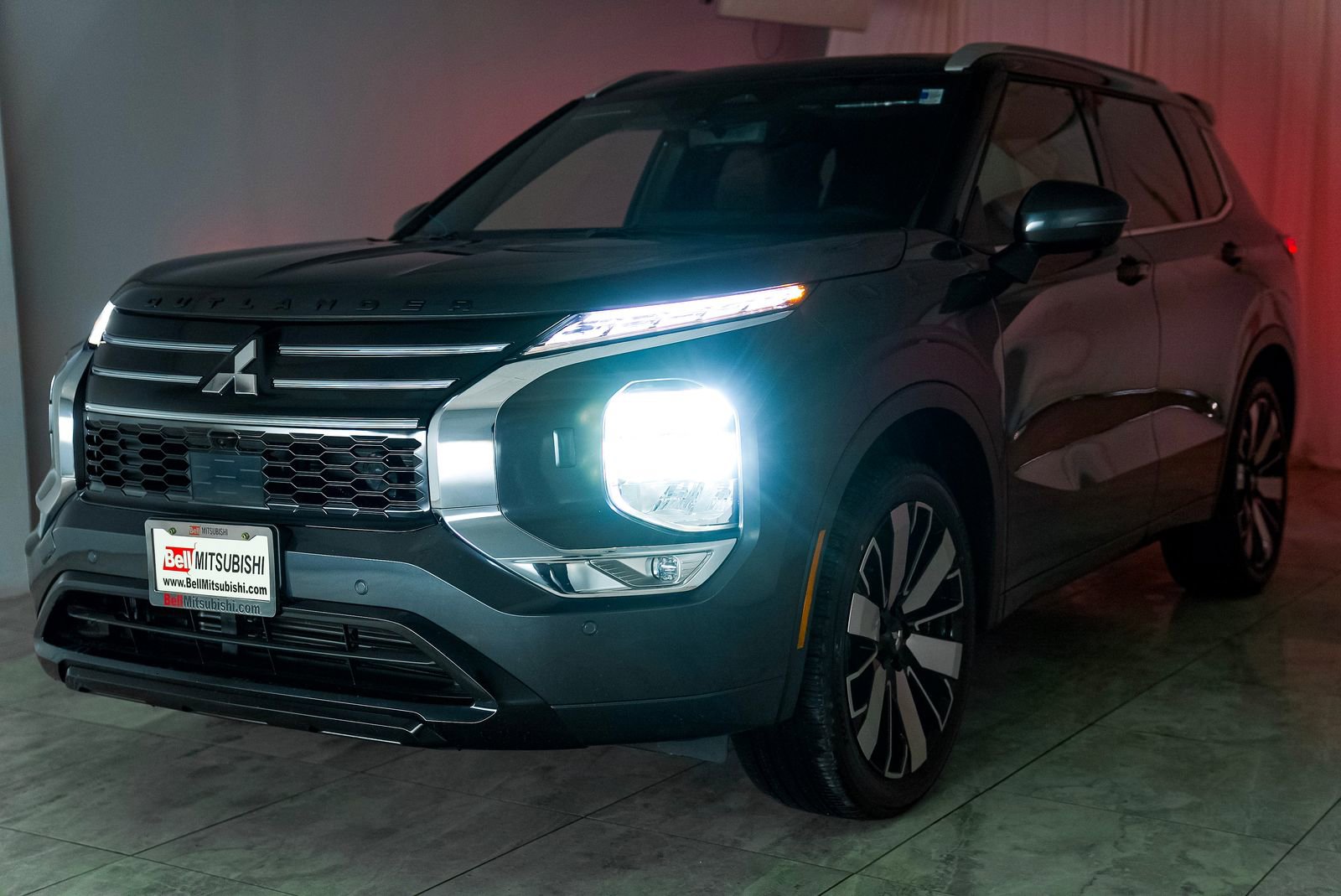 Used 2025 Mitsubishi Outlander SE image 37