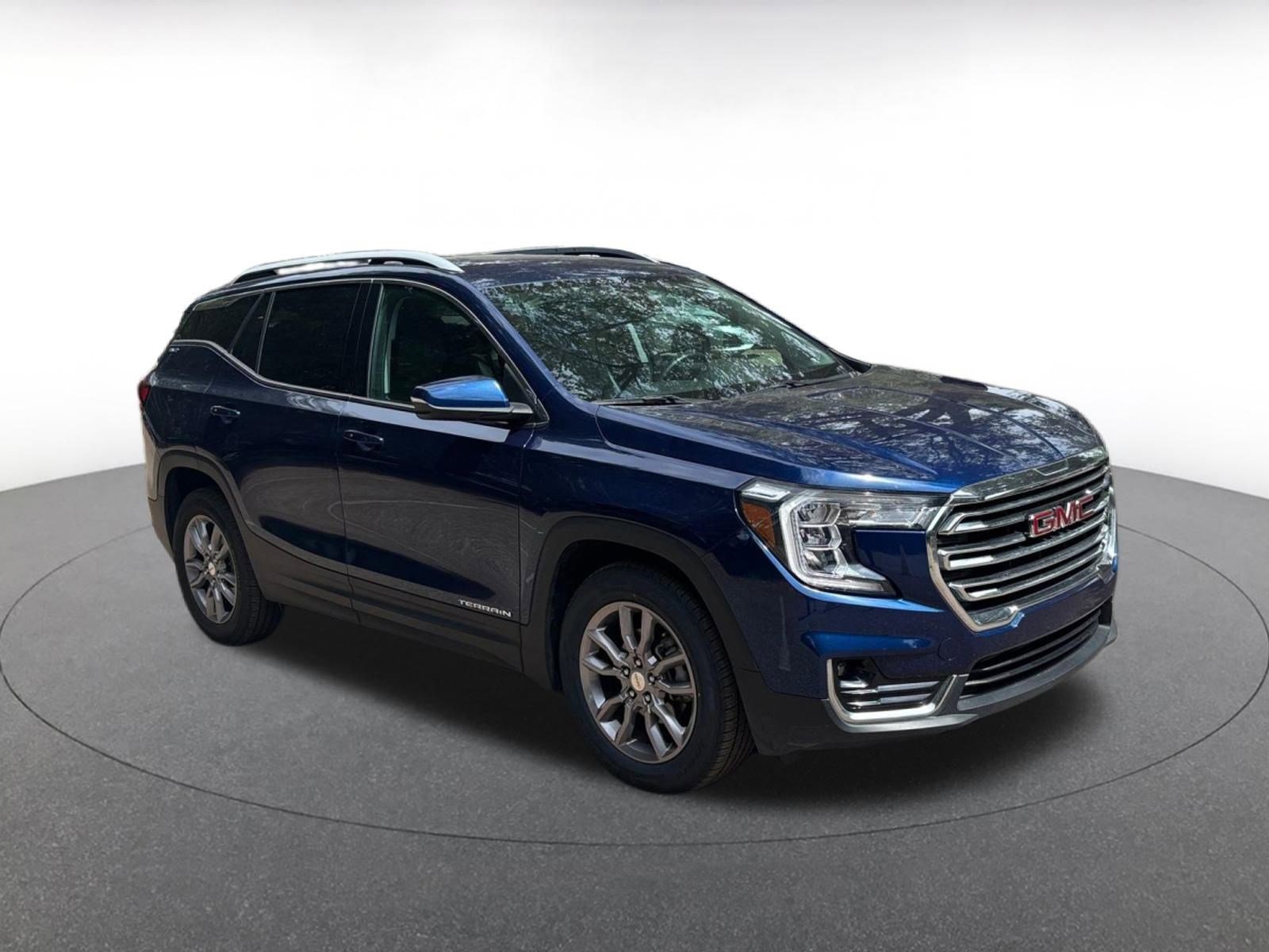 Used 2023 GMC Terrain SLT