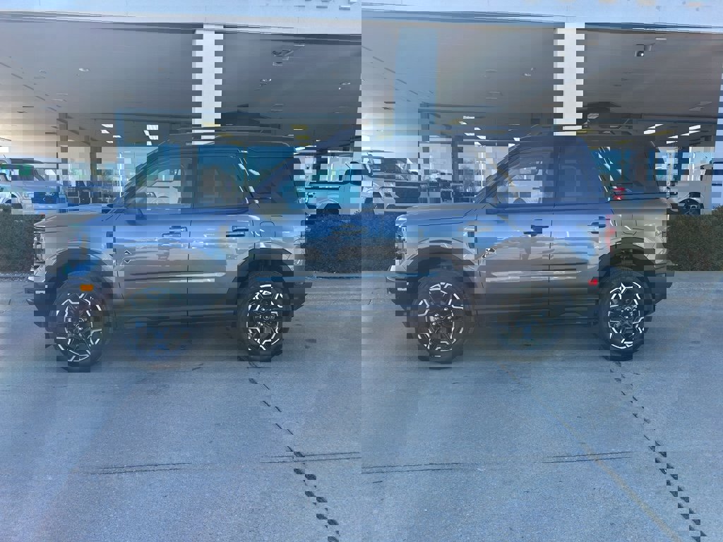 New 2025 Ford Bronco Sport Outer Banks w/ Outer Banks Tech Package+ image 4