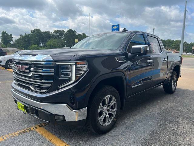 Used 2025 GMC Sierra 1500 SLT AWD/4WD image 3