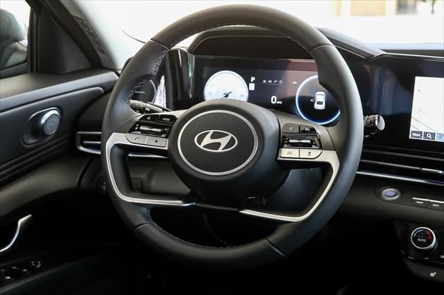 Used 2024 Hyundai Elantra SEL w/ Convenience Package image 24