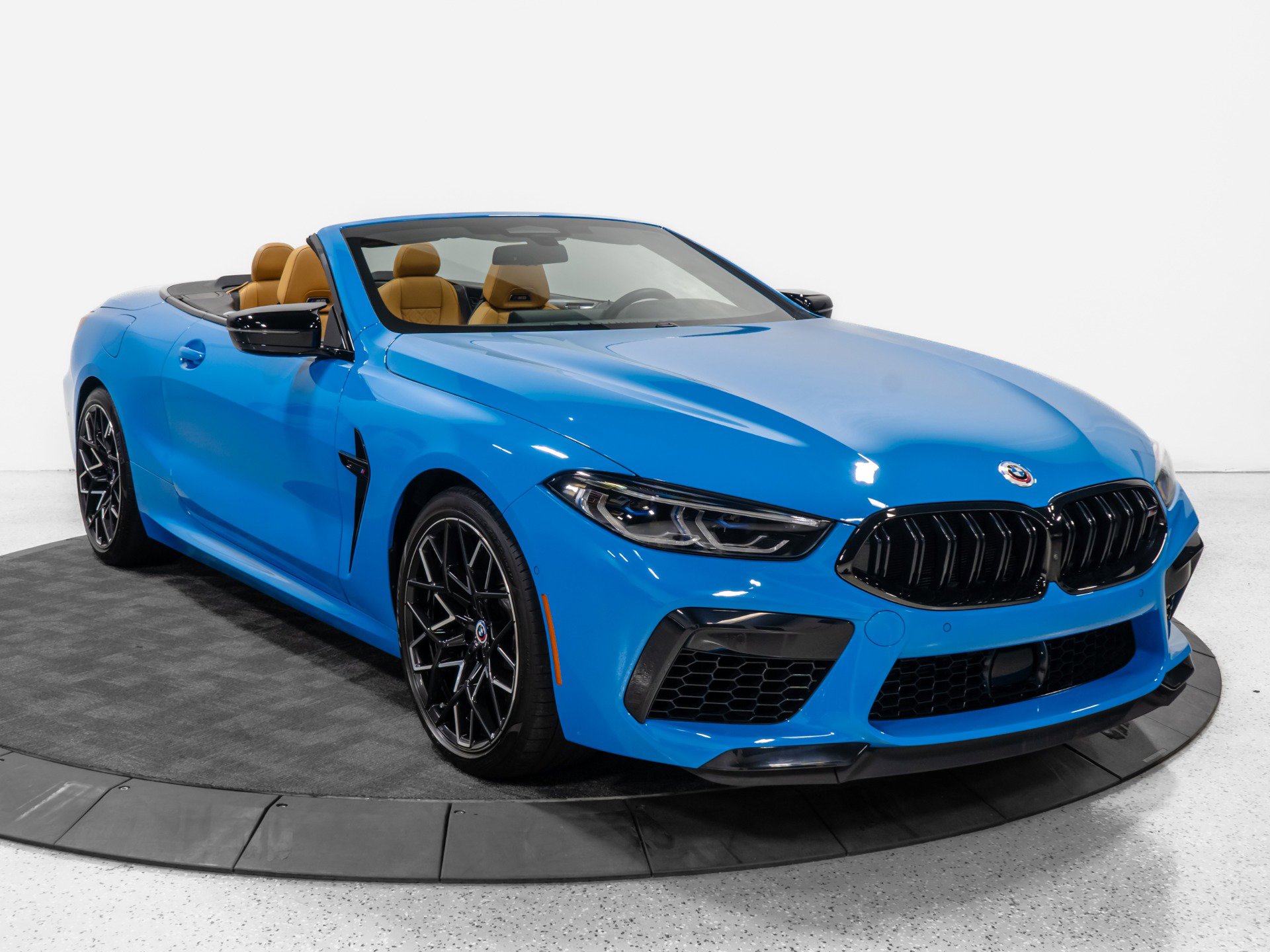 Used 2023 BMW M8 Competition AWD/4WD image 16