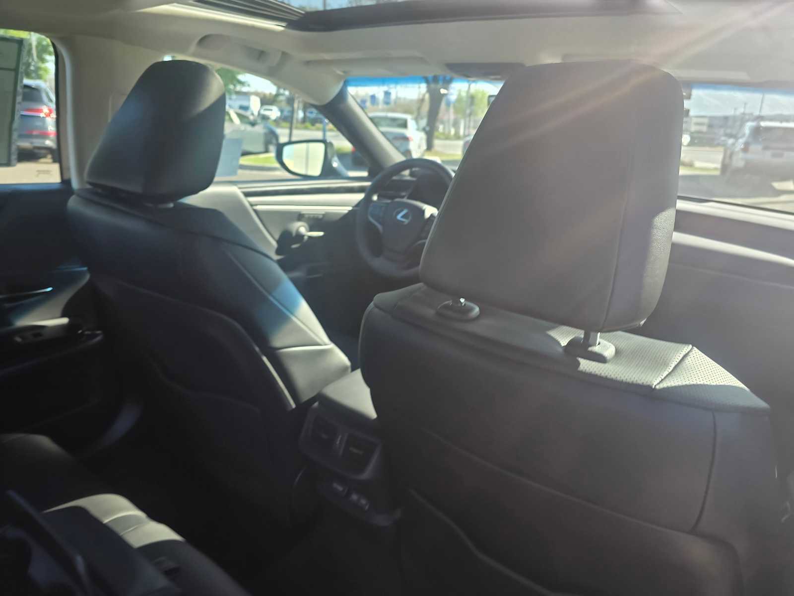 Certified 2025 Lexus ES 300h ES 300h w/ Premium Package image 15