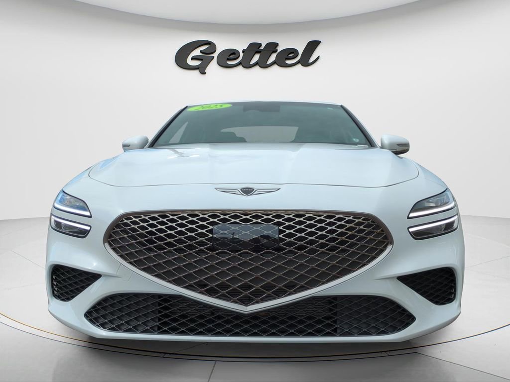 Used 2025 Genesis G70 2.5T image 8