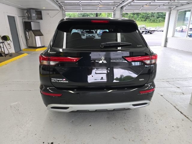 Used 2024 Mitsubishi Outlander SEL AWD/4WD image 7