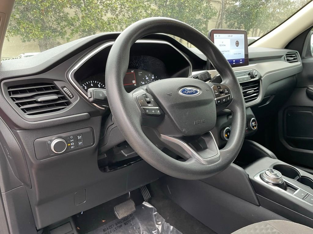 Used 2020 Ford Escape SE image 10