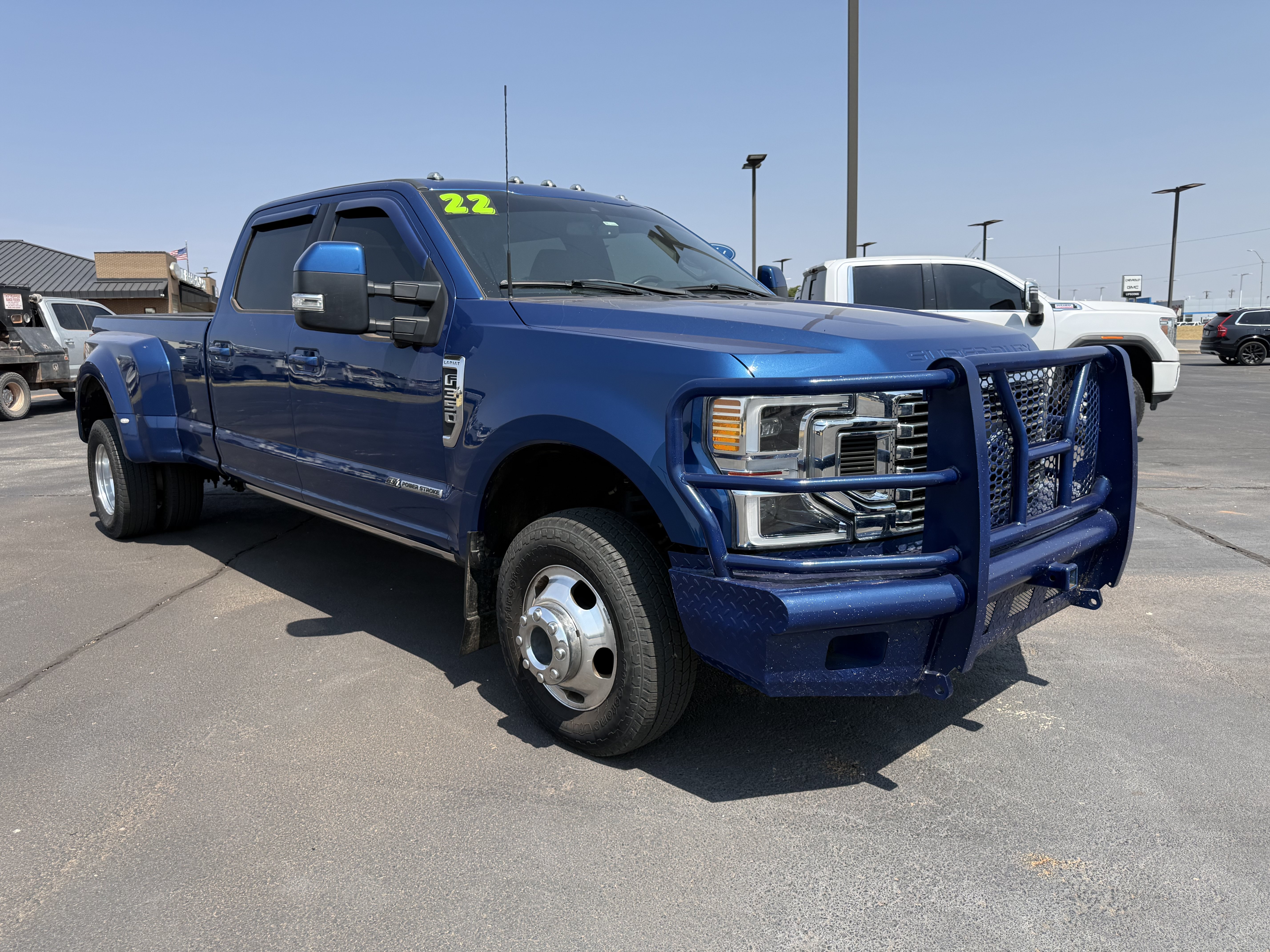 Used 2022 Ford F350 Lariat w/ Lariat Ultimate Package AWD/4WD image 2