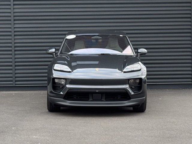 Certified 2025 Porsche Macan 4 Electric image 10